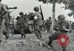 Standbild Französisch in Aix-en-Provence Amerikaner Grüße Aix-en-Provence Frankreich, 1944, aus Sekunde 41 historischem Filmmaterial Videoclip 65675022696