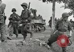 Standbild Französisch in Aix-en-Provence Amerikaner Grüße Aix-en-Provence Frankreich, 1944, aus Sekunde 46 historischem Filmmaterial Videoclip 65675022696