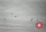 Image 187e régiment des parachutistes de l'équipe de combat Corée, 1951, de la seconde 33 séquences d'archives historiques vidéo 65675022703