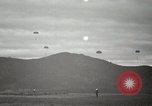 Image 187e régiment des parachutistes de l'équipe de combat Corée, 1951, de la seconde 46 séquences d'archives historiques vidéo 65675022703