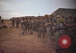 Image 2e bataillon du 173e Airborne Équipe de combat de brigade Vietnam, 1965, de la seconde 10 séquences d'archives historiques vidéo 65675022705
