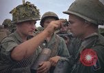 Image 2e bataillon du 173e Airborne Équipe de combat de brigade Vietnam, 1965, de la seconde 19 séquences d'archives historiques vidéo 65675022705