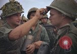 Image 2e bataillon du 173e Airborne Équipe de combat de brigade Vietnam, 1965, de la seconde 25 séquences d'archives historiques vidéo 65675022705
