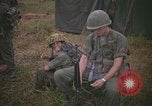 Image 2e bataillon du 173e Airborne Équipe de combat de brigade Vietnam, 1965, de la seconde 43 séquences d'archives historiques vidéo 65675022705
