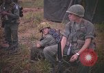 Image 2e bataillon du 173e Airborne Équipe de combat de brigade Vietnam, 1965, de la seconde 47 séquences d'archives historiques vidéo 65675022705