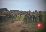 Image 2e bataillon du 173e Airborne Équipe de combat de brigade Vietnam, 1965, de la seconde 53 séquences d'archives historiques vidéo 65675022705
