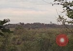 Standbild Army Airborne Operation in Vietnam Krieg Vietnam, 1965, aus Sekunde 13 historischem Filmmaterial Videoclip 65675022707