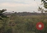 Standbild Army Airborne Operation in Vietnam Krieg Vietnam, 1965, aus Sekunde 14 historischem Filmmaterial Videoclip 65675022707