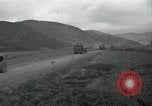 Standbild Rückzug der UN-Truppen Korea nördlich von Kaesong, 1950, aus Sekunde 24 historischem Filmmaterial Videoclip 65675022721