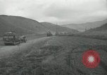 Standbild Rückzug der UN-Truppen Korea nördlich von Kaesong, 1950, aus Sekunde 33 historischem Filmmaterial Videoclip 65675022721