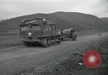 Standbild Rückzug der UN-Truppen Korea nördlich von Kaesong, 1950, aus Sekunde 35 historischem Filmmaterial Videoclip 65675022721