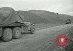 Standbild Rückzug der UN-Truppen Korea nördlich von Kaesong, 1950, aus Sekunde 52 historischem Filmmaterial Videoclip 65675022721