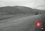 Standbild Rückzug der UN-Truppen Korea nördlich von Kaesong, 1950, aus Sekunde 54 historischem Filmmaterial Videoclip 65675022721