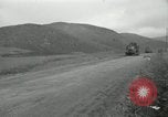 Standbild Rückzug der UN-Truppen Korea nördlich von Kaesong, 1950, aus Sekunde 55 historischem Filmmaterial Videoclip 65675022721