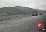 Standbild Rückzug der UN-Truppen Korea nördlich von Kaesong, 1950, aus Sekunde 58 historischem Filmmaterial Videoclip 65675022721