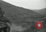 Standbild Rückzug der UN-Truppen Korea nördlich von Kaesong, 1950, aus Sekunde 23 historischem Filmmaterial Videoclip 65675022722