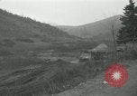 Standbild Rückzug der UN-Truppen Korea nördlich von Kaesong, 1950, aus Sekunde 27 historischem Filmmaterial Videoclip 65675022722