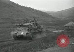 Standbild Rückzug der UN-Truppen Korea nördlich von Kaesong, 1950, aus Sekunde 33 historischem Filmmaterial Videoclip 65675022722