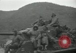 Standbild Rückzug der UN-Truppen Korea nördlich von Kaesong, 1950, aus Sekunde 36 historischem Filmmaterial Videoclip 65675022722