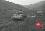 Standbild Rückzug der UN-Truppen Korea nördlich von Kaesong, 1950, aus Sekunde 39 historischem Filmmaterial Videoclip 65675022722