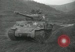 Standbild Rückzug der UN-Truppen Korea nördlich von Kaesong, 1950, aus Sekunde 42 historischem Filmmaterial Videoclip 65675022722