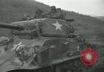 Standbild Rückzug der UN-Truppen Korea nördlich von Kaesong, 1950, aus Sekunde 44 historischem Filmmaterial Videoclip 65675022722