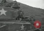 Standbild Rückzug der UN-Truppen Korea nördlich von Kaesong, 1950, aus Sekunde 45 historischem Filmmaterial Videoclip 65675022722