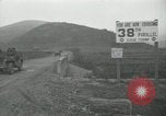 Standbild Rückzug der UN-Truppen Korea nördlich von Kaesong, 1950, aus Sekunde 50 historischem Filmmaterial Videoclip 65675022722