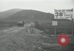 Standbild Rückzug der UN-Truppen Korea nördlich von Kaesong, 1950, aus Sekunde 54 historischem Filmmaterial Videoclip 65675022722