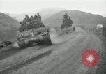 Standbild Rückzug der US-Truppen Korea nördlich von Kaesong, 1950, aus Sekunde 6 historischem Filmmaterial Videoclip 65675022723