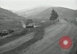 Standbild Rückzug der US-Truppen Korea nördlich von Kaesong, 1950, aus Sekunde 11 historischem Filmmaterial Videoclip 65675022723