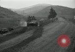 Standbild Rückzug der US-Truppen Korea nördlich von Kaesong, 1950, aus Sekunde 14 historischem Filmmaterial Videoclip 65675022723