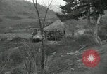 Standbild Rückzug der US-Truppen Korea nördlich von Kaesong, 1950, aus Sekunde 23 historischem Filmmaterial Videoclip 65675022723