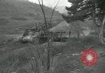 Standbild Rückzug der US-Truppen Korea nördlich von Kaesong, 1950, aus Sekunde 24 historischem Filmmaterial Videoclip 65675022723