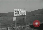 Standbild Rückzug der US-Truppen Korea nördlich von Kaesong, 1950, aus Sekunde 47 historischem Filmmaterial Videoclip 65675022723