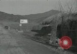 Standbild Rückzug der US-Truppen Korea nördlich von Kaesong, 1950, aus Sekunde 60 historischem Filmmaterial Videoclip 65675022723