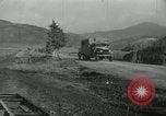 Standbild Rückzug der UN-Truppen Korea, 1950, aus Sekunde 11 historischem Filmmaterial Videoclip 65675022724