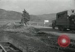 Standbild Rückzug der UN-Truppen Korea, 1950, aus Sekunde 13 historischem Filmmaterial Videoclip 65675022724