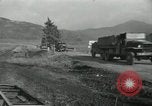 Standbild Rückzug der UN-Truppen Korea, 1950, aus Sekunde 19 historischem Filmmaterial Videoclip 65675022724