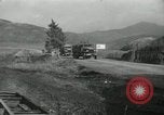 Standbild Rückzug der UN-Truppen Korea, 1950, aus Sekunde 21 historischem Filmmaterial Videoclip 65675022724