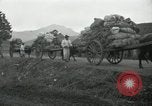 Standbild Rückzug der UN-Truppen Korea, 1950, aus Sekunde 33 historischem Filmmaterial Videoclip 65675022724