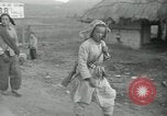 Standbild Rückzug der UN-Truppen Korea, 1950, aus Sekunde 43 historischem Filmmaterial Videoclip 65675022724
