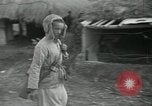 Standbild Rückzug der UN-Truppen Korea, 1950, aus Sekunde 44 historischem Filmmaterial Videoclip 65675022724