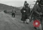 Standbild Rückzug der UN-Truppen Korea, 1950, aus Sekunde 49 historischem Filmmaterial Videoclip 65675022724