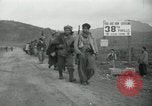 Standbild Rückzug der UN-Truppen Korea, 1950, aus Sekunde 55 historischem Filmmaterial Videoclip 65675022724