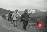 Standbild Rückzug der UN-Truppen Korea, 1950, aus Sekunde 61 historischem Filmmaterial Videoclip 65675022724
