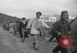 Standbild Rückzug der UN-Truppen Korea, 1950, aus Sekunde 62 historischem Filmmaterial Videoclip 65675022724