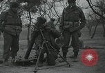 Standbild 81 mm Mörtel Anyang Korea, 1950, aus Sekunde 9 historischem Filmmaterial Videoclip 65675022726