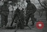 Standbild 81 mm Mörtel Anyang Korea, 1950, aus Sekunde 11 historischem Filmmaterial Videoclip 65675022726