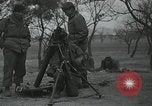 Standbild 81 mm Mörtel Anyang Korea, 1950, aus Sekunde 12 historischem Filmmaterial Videoclip 65675022726